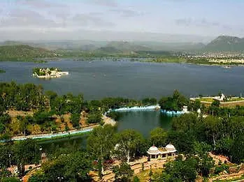 Fabhotel Devraj Lakeview Udaipur Hotel