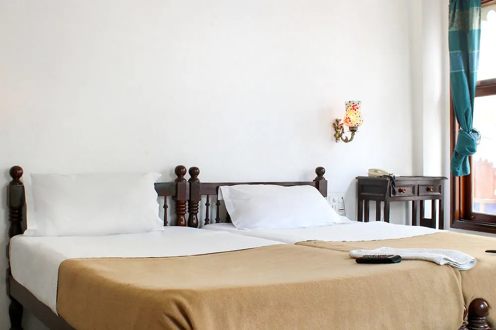 Fabhotel Devraj Lakeview Udaipur 3*,